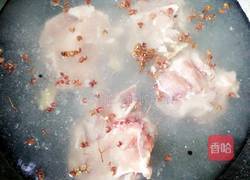 大骨汤的做法图解2