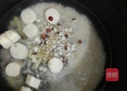 山药薏米芡实粥的做法图解4