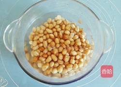 巧煮五香花生米的做法图解1