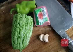 苦瓜煲的做法图解1