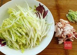 白菜炒面的做法图解2