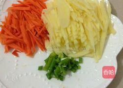 胡萝卜土豆饼的做法图解2