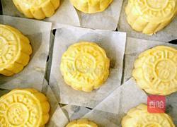 南瓜豆沙馅月饼的做法图解3