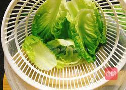 吞拿鱼沙拉的做法图解1