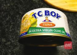 吞拿鱼沙拉的做法图解7