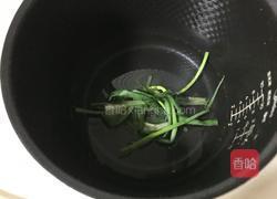 电饭煲卤鸭掌的做法图解4