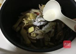 电饭煲卤鸭掌的做法图解7
