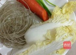 白菜粉丝汤的做法图解1