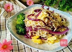 蛋炒方便面的做法图解9