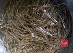小白菜炖粉丝的做法图解2