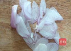 青椒肉片的做法图解1