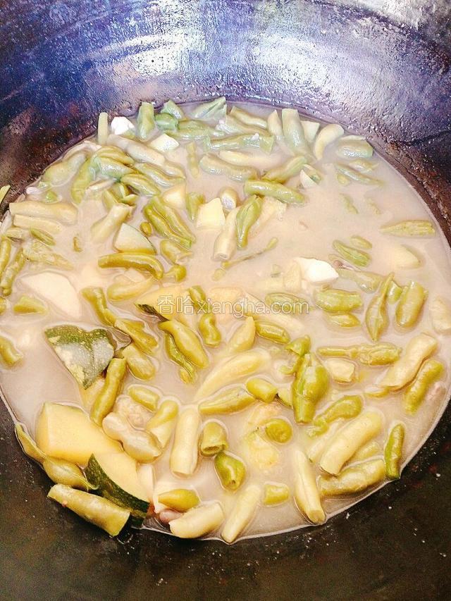 闷15分钟，期间要翻炒一下