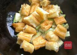 油条炒丝瓜的做法图解3