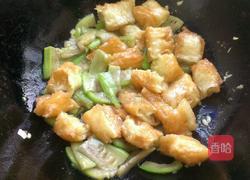 油条炒丝瓜的做法图解4