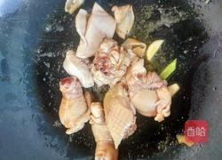 蘑菇炖小鸡的做法图解5