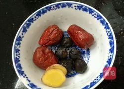 枸杞红枣排骨汤的做法图解2