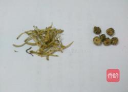 菊花金银花茶的做法图解1