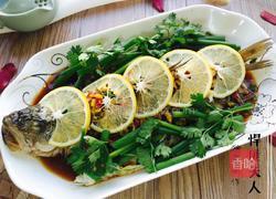 柠檬蒸鲈鱼的做法图解11