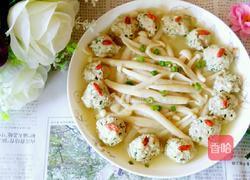 肉丸烩海鲜菇的做法图解1