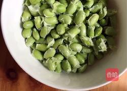 毛豆炒蛋的做法图解1