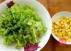 紫甘蓝蔬菜沙拉的做法图解2