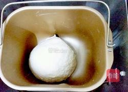 金枪鱼披萨的做法图解2