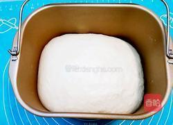 金枪鱼披萨的做法图解3