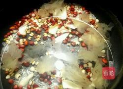 银耳八宝粥的做法图解2