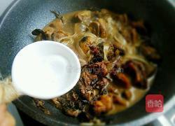 小鸡蘑菇炖粉条的做法图解15