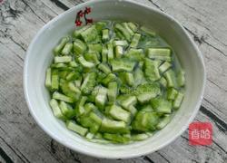 苦瓜粥的做法图解2