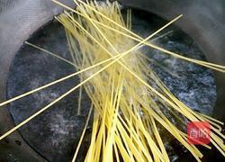 芝士焗意大利面的做法图解2