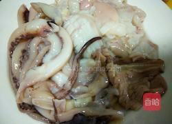 蒜苔鱿鱼的做法图解4