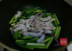 蒜苔鱿鱼的做法图解8