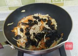 五彩茭白肉丝的做法图解3