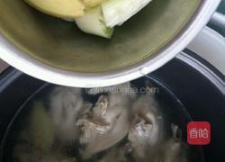 竹笋炖鸡的做法图解6