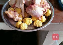 板栗焖鸡的做法图解1