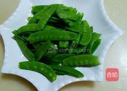 广式腊肠炒荷兰豆的做法图解2