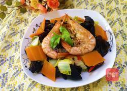 白菜木耳的做法图解2