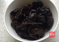 白菜木耳的做法图解4