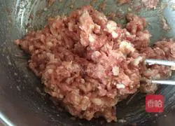 Illustration of how to make pickled cabbage and meat buns 2