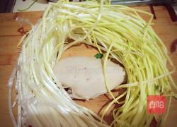 韭黄鸡丝的做法图解2