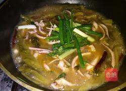 酸辣鱿鱼汤的做法图解9