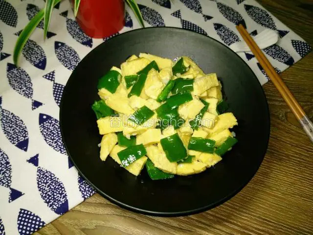 辣椒炒冻豆腐
