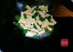 辣椒炒冻豆腐的做法图解4