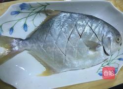 葱油武鲳鱼的做法图解2