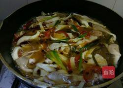 鱿鱼酸辣汤的做法图解11