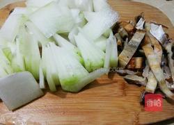 鳗鱼干冬瓜煲的做法图解2