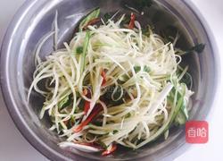 凉拌青萝卜丝的做法图解3