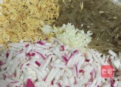 萝卜丝粉丝虾皮包子的做法图解3