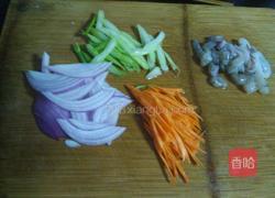 海鲜炒粉干的做法图解2